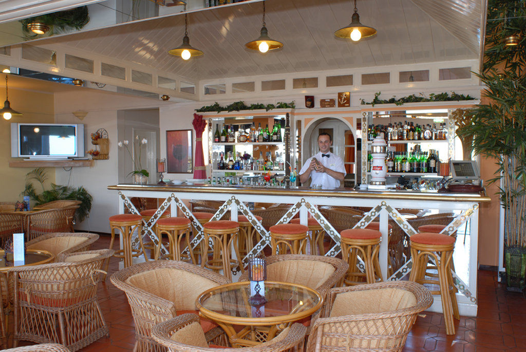 קאניקו Hotel Roca Mar מראה חיצוני תמונה